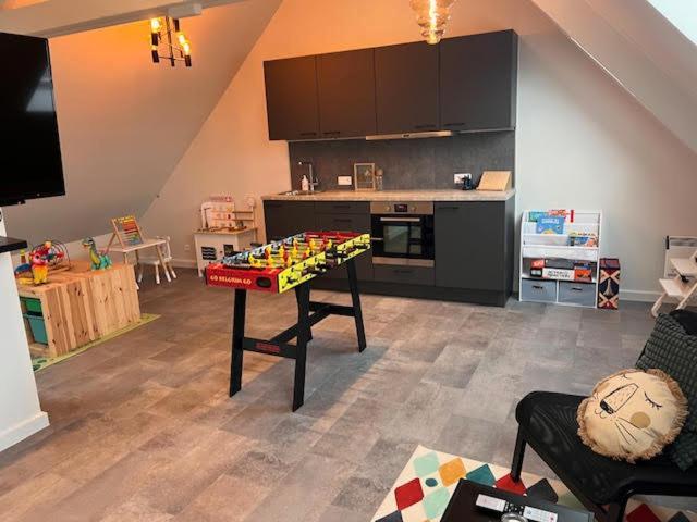 Family Appartement 'Marieo' With Game Room And Outdoor Facilities Gistel Dış mekan fotoğraf