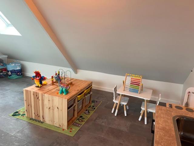 Family Appartement 'Marieo' With Game Room And Outdoor Facilities Gistel Dış mekan fotoğraf